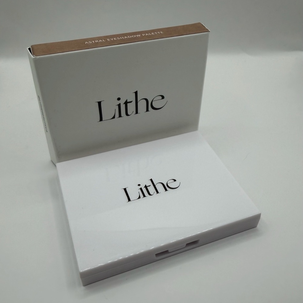 Lithe Astral Eyeshadow Palette - Picture 3 of 8